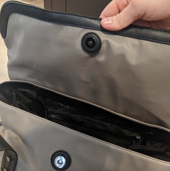 Fabletics Weekend/Duffle Bag - Picture 5 of 6